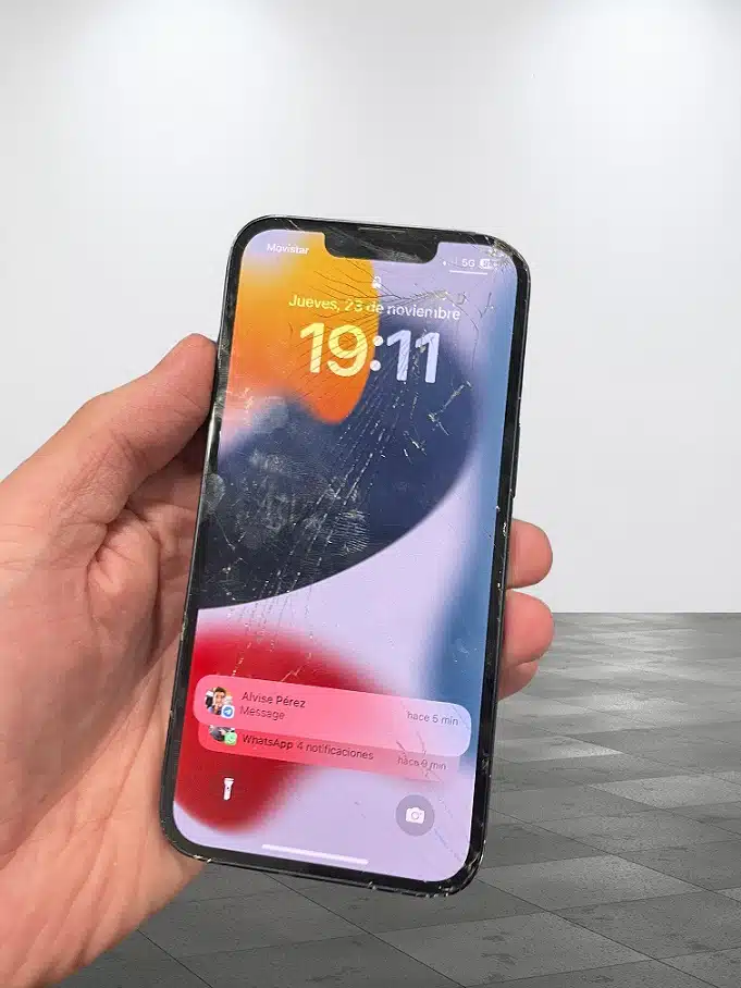 Pantalla iPhone 13 Rotísima