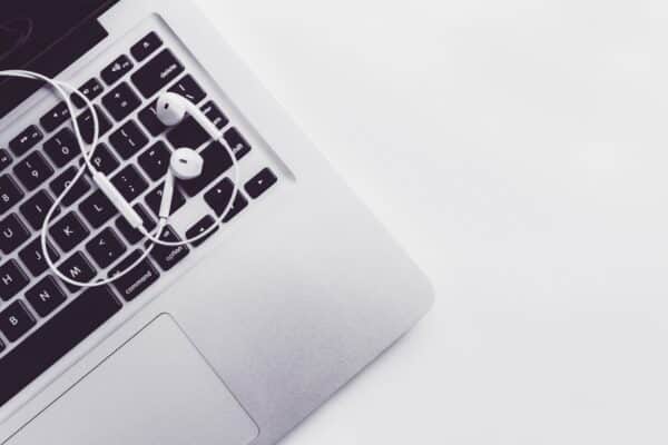 ¿Por qué mi MacBook Pro no carga? Soluciones