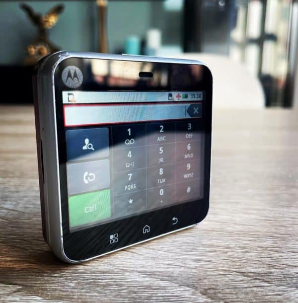 Los peores móviles de la historia - Motorola Flipout