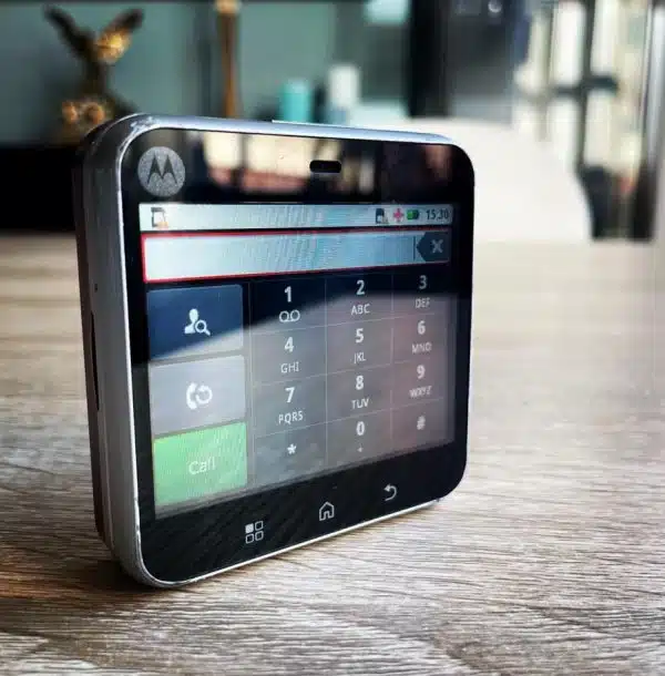 Los peores móviles de la historia - Motorola Flipout