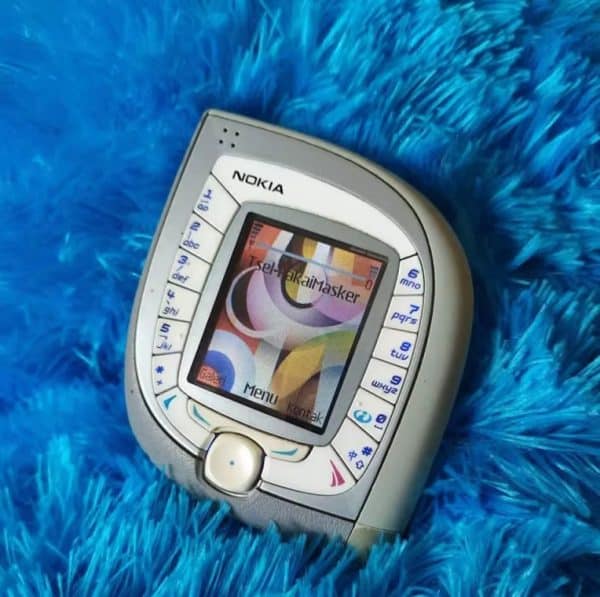 Los peores móviles de la historia - Nokia 7600