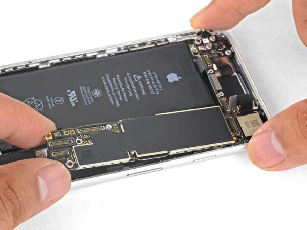 Cambiar Placa Base iPhone SE 2020