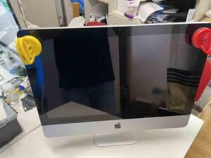 Cambiar Disco Duro iMac - Apertura Pantalla