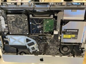Cambiar Disco Duro iMac - Desconectar disco viejo