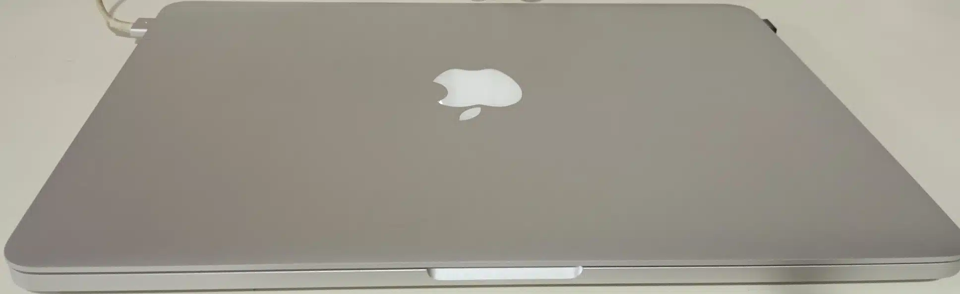 MacBook A1502 Vista Superior