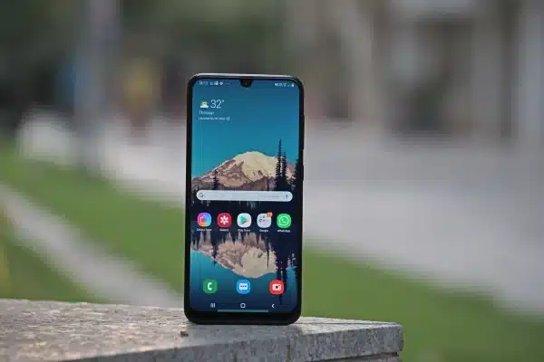 Cambiar pantalla Samsung Galaxy A30 - Portada