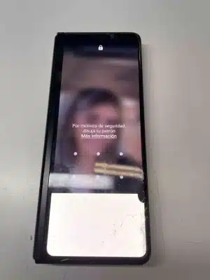 Sustituir pantalla Samsung Galaxy Z FOLD 3 5G - Pantalla dañada