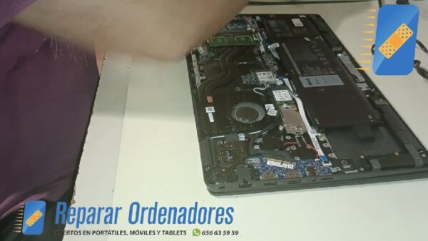 Cambiar Cover LCD Dell Latitude 3520 - Paso a paso