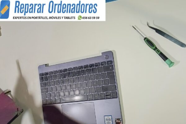 Cambiar pantalla Huawei MateBook 13 - Reparación paso a paso