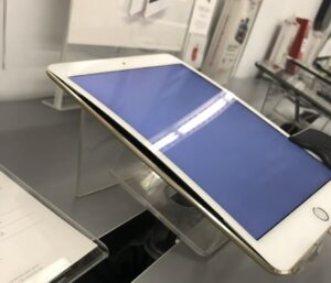 iPad con la batería hinchada