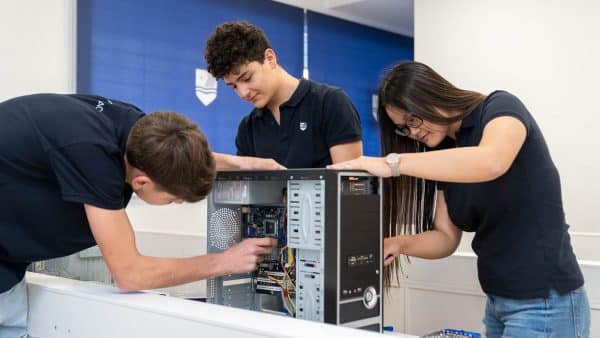 Grado Medio Técnico en Sistemas Microinformáticos y Redes