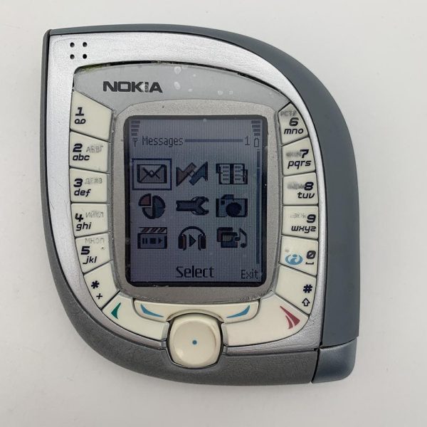 Móviles horribles: Nokia 7600 - Portada