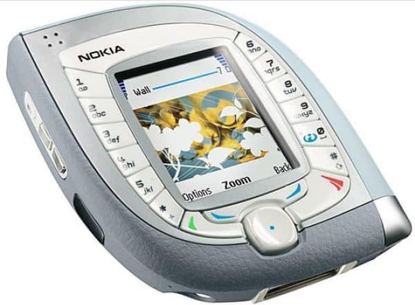 Móviles horribles: Nokia 7600 - Diseño