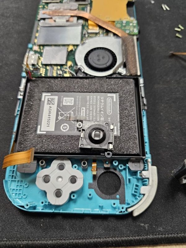 Cambio Joystick Nintendo Switch - Paso 7