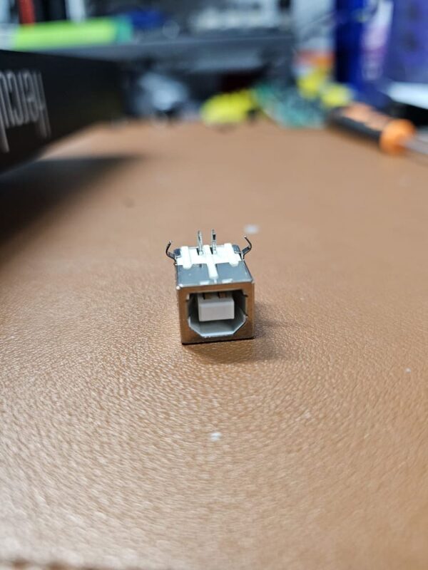 Reparar mesa de mezclas Hércules - Reparación Paso 13