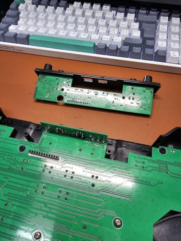 Reparar mesa de mezclas Hércules - Reparación Paso 15