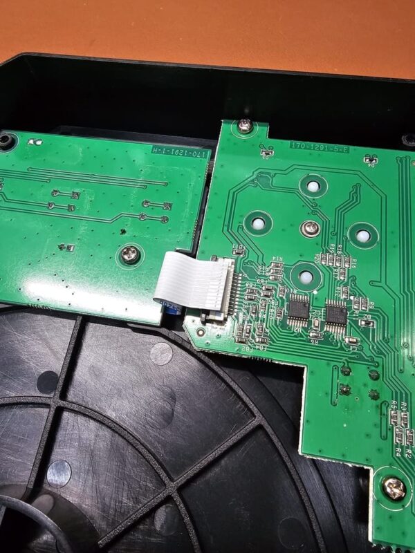 Reparar mesa de mezclas Hércules - Reparación Paso 7