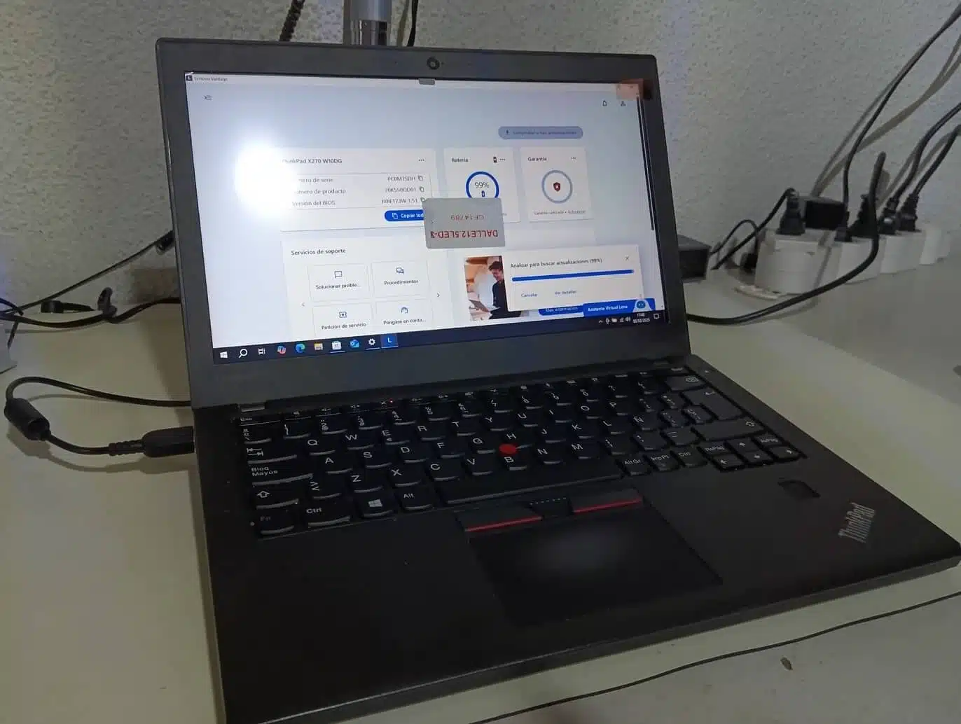 Lenovo ThinkPad X270 Portátil Completo