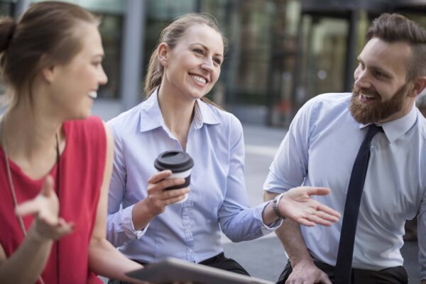 Optimiza tus comunicaciones corporativas sin complicaciones