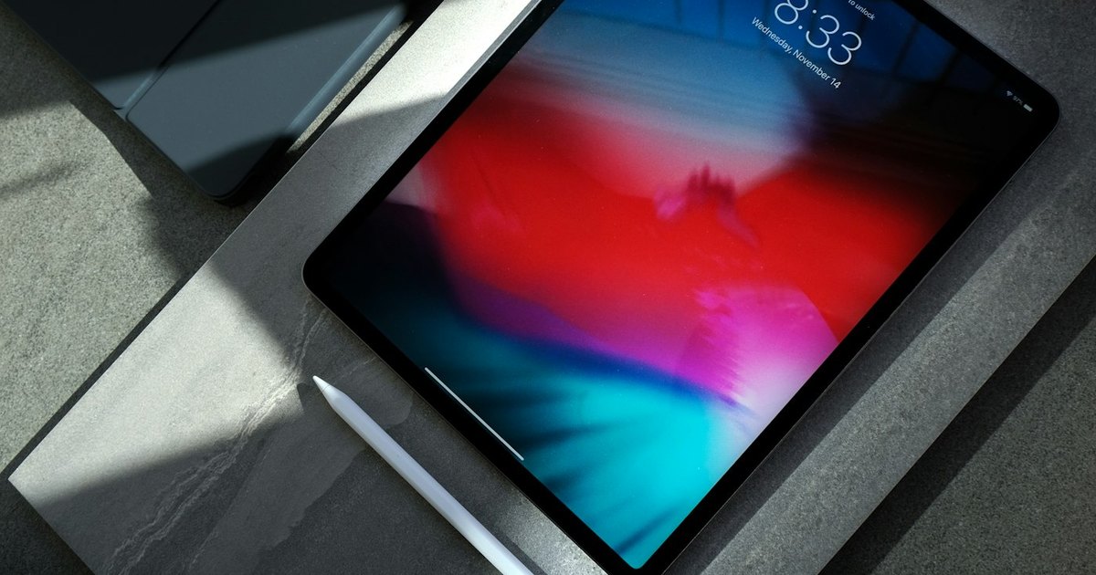 Las mejores tablets de 2026: cuál comprar según tu uso y presupuesto 4 Tablet con lápiz sobre una mesa, ideal para dibujar y tomar apuntes